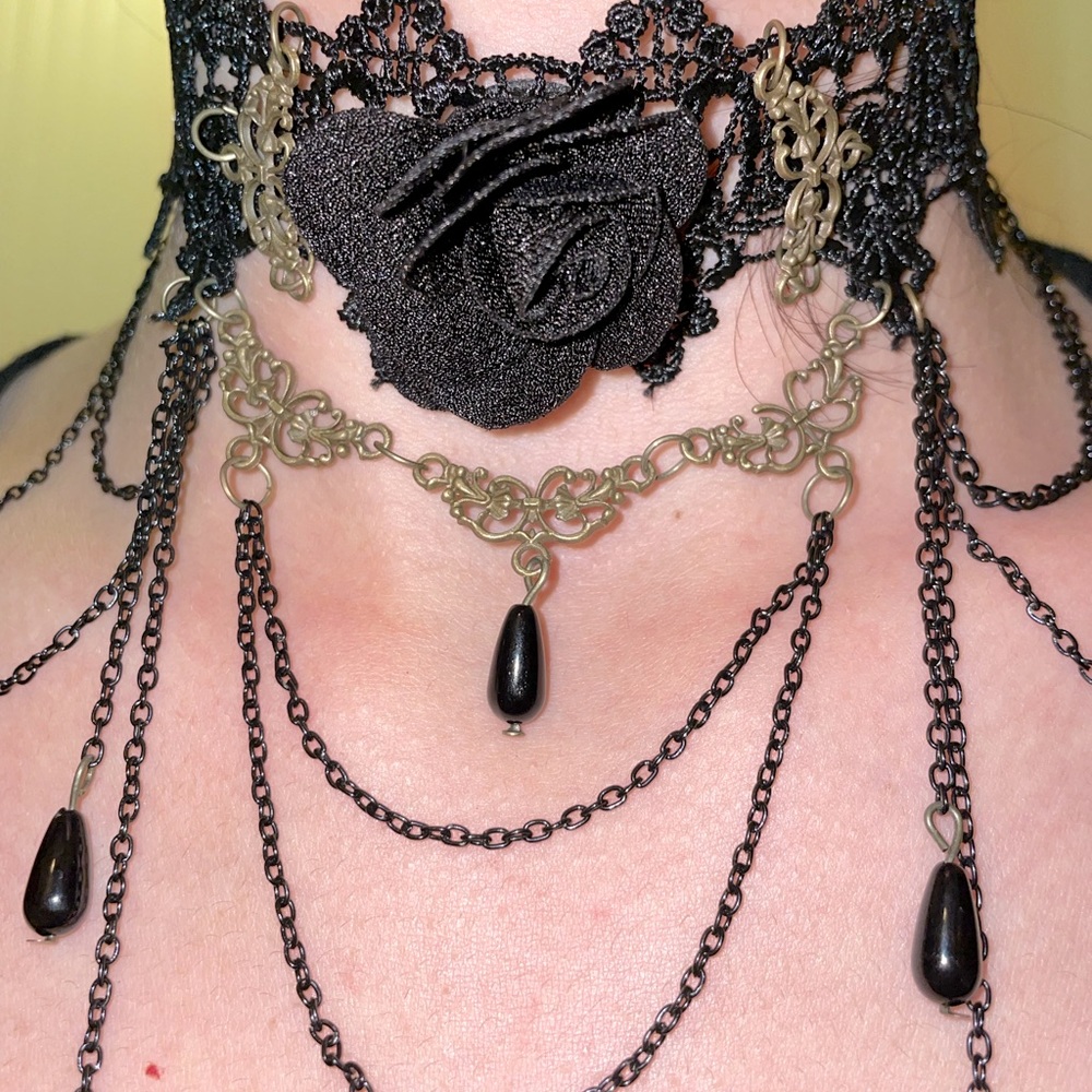 Woman’s Vintage Black Lace Necklace Choker Gothic Flower Necklace